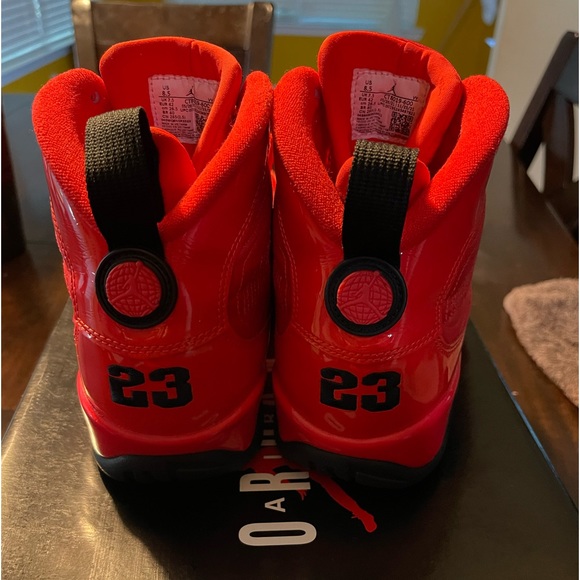Air Jordan 9 ‘Chile Red’.  Used. Mens Size 8.5 US. Box Included - Picture 2 of 4